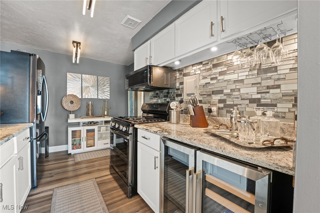 Carlyle Condo - Residential