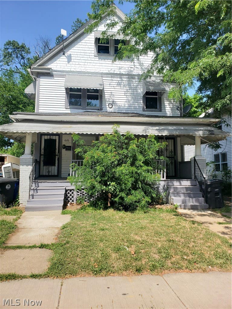 Photo of 626 E 125th Street, Cleveland, OH 44108 (MLS # 5225295)