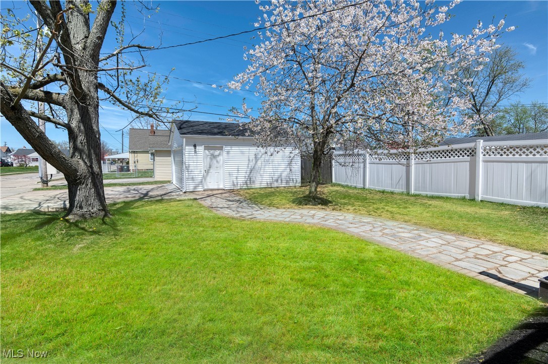 2716 Lincoln Avenue, Parma, Ohio image 40
