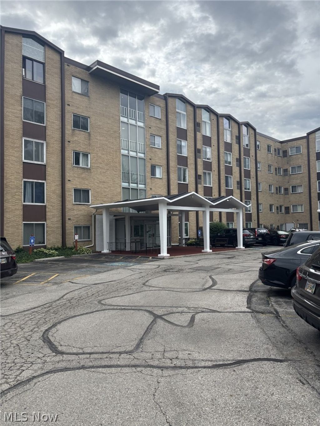 Photo of 25735 Lorain Road #119, North Olmsted, OH 44070 (MLS # 5221232)
