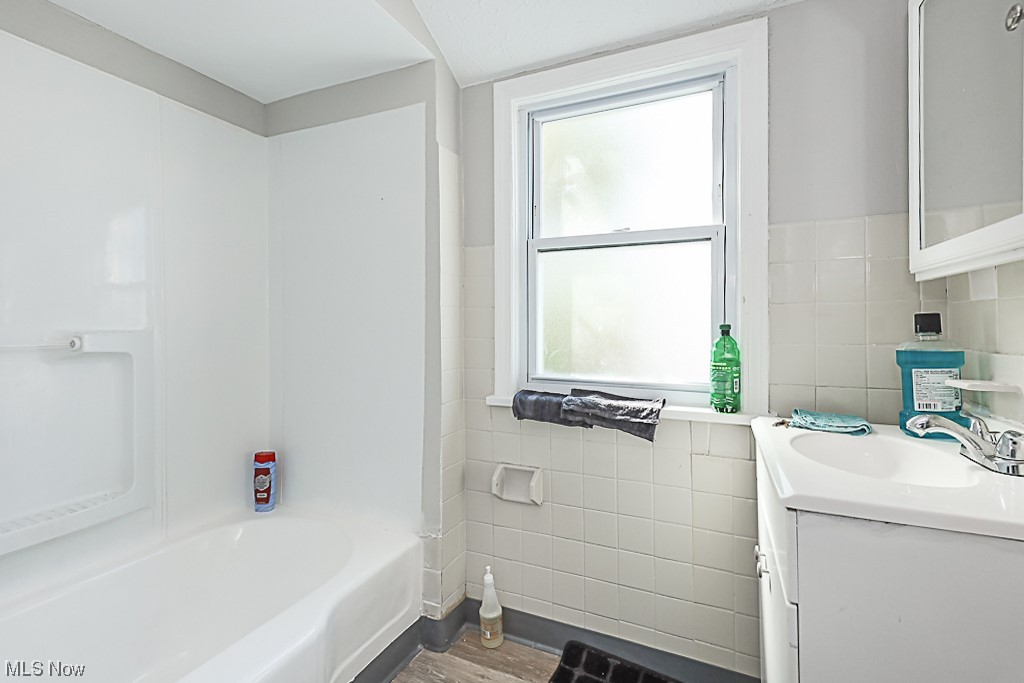 Shaker Lee - Residential