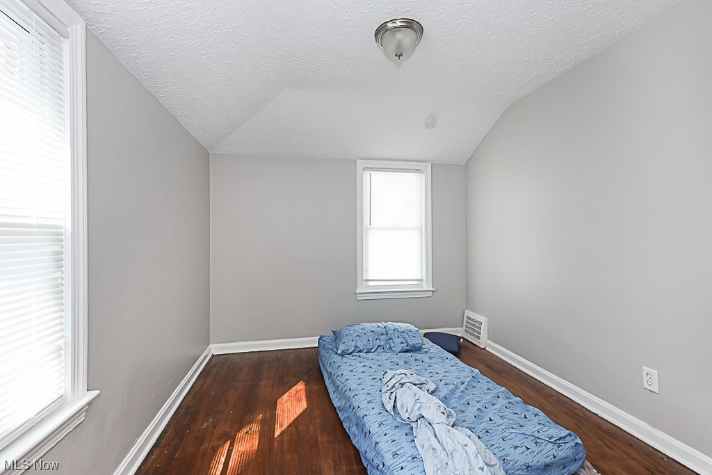 Shaker Lee - Residential