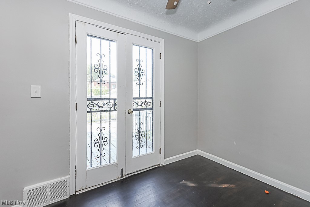 Shaker Lee - Residential