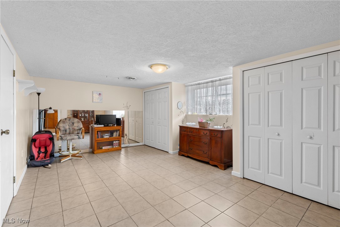 16 Hillcrest Drive, Martins Ferry, Ohio image 24
