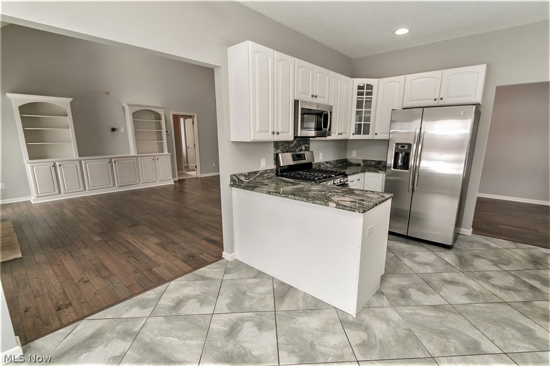 Village Lake Estates - Residential