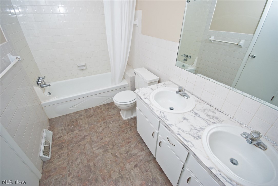 Clareshire Court Condo - Residential