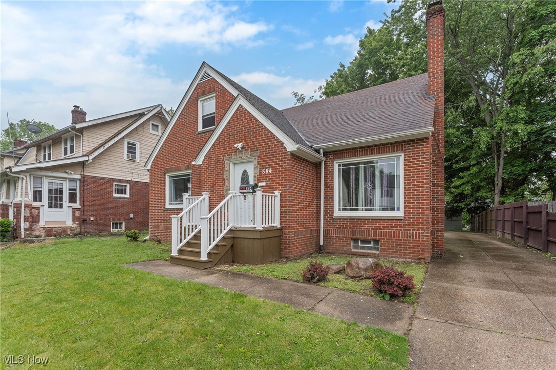884 Greenwood Avenue, Akron, Ohio image 2