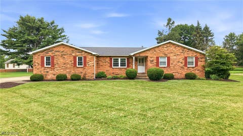 Homes For Sale - 6250 Tippecanoe Road<br/> Canfield, OH 44406