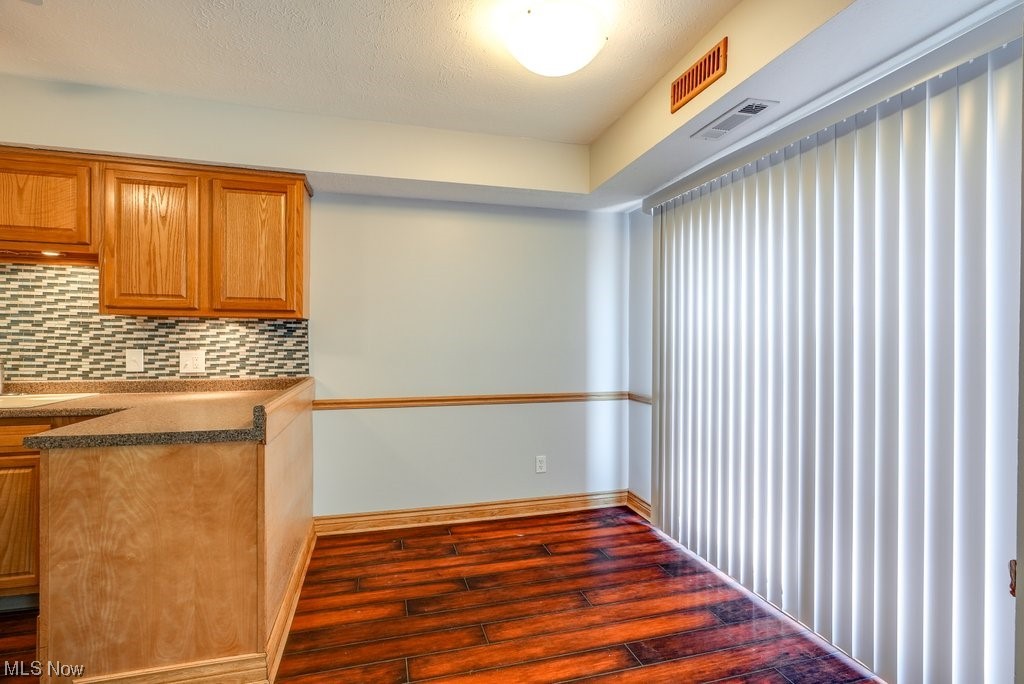 Kings Court Condo - Residential