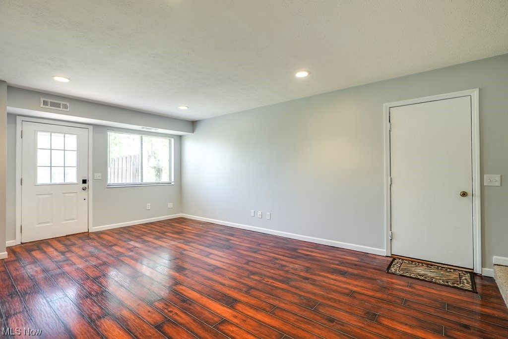 Kings Court Condo - Residential