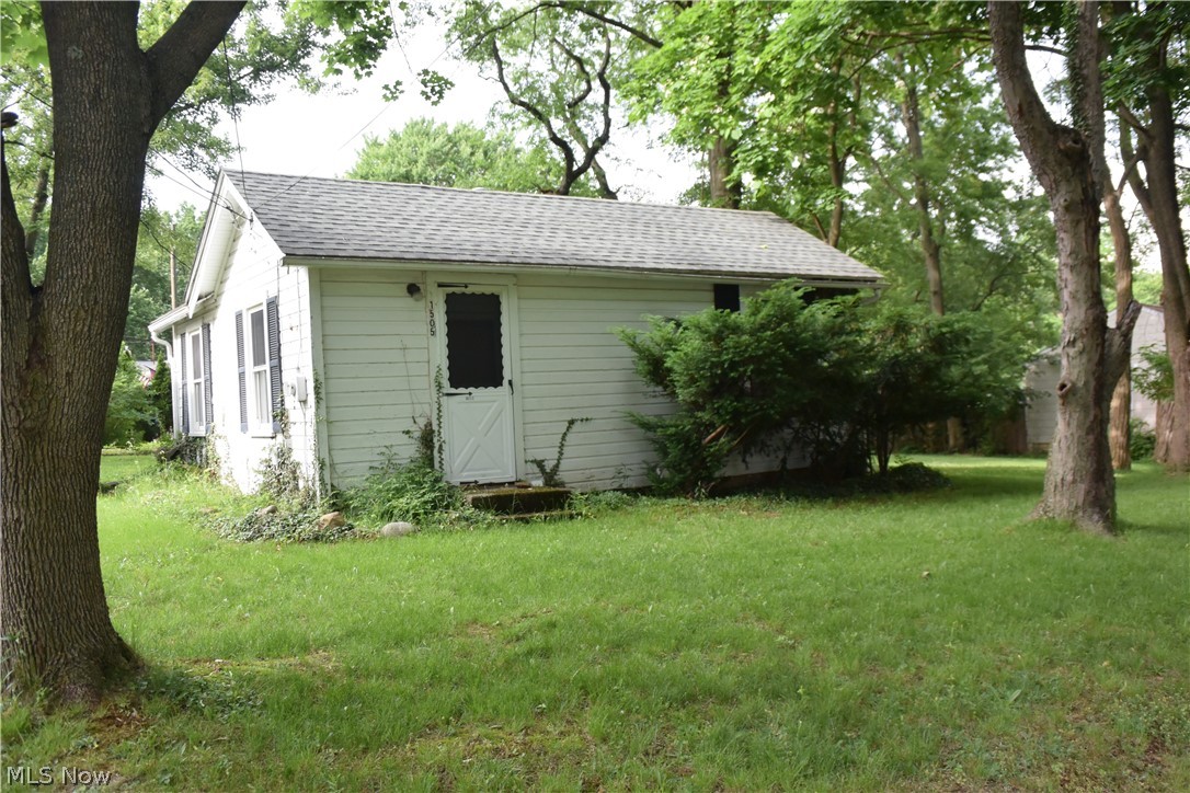 North Moreland - Land