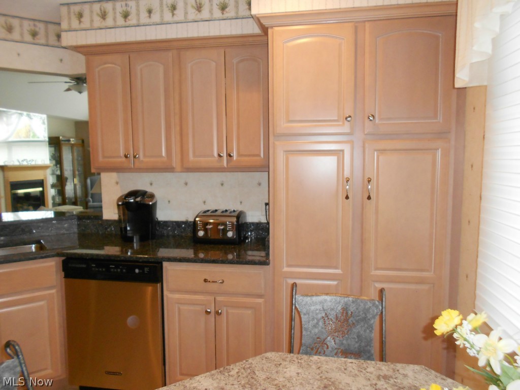 Greenwood Hlnds Condo Ph 10 - Residential