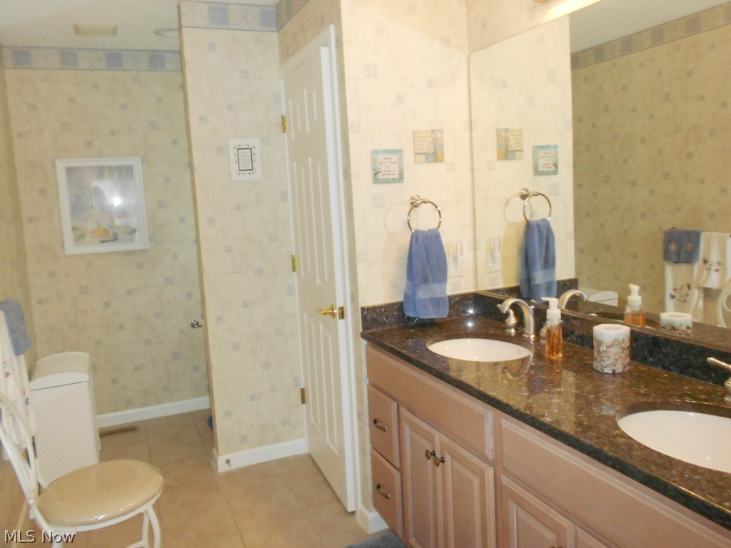 Greenwood Hlnds Condo Ph 10 - Residential