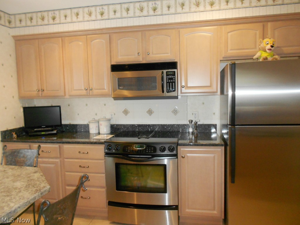 Greenwood Hlnds Condo Ph 10 - Residential