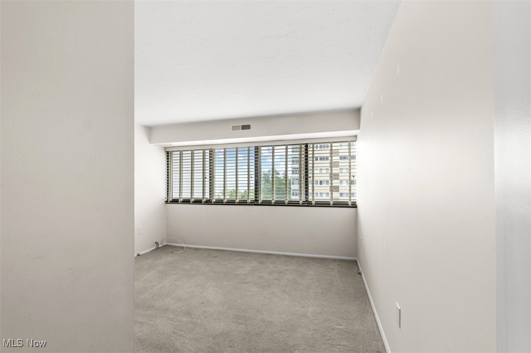 Meridian Condo - Residential