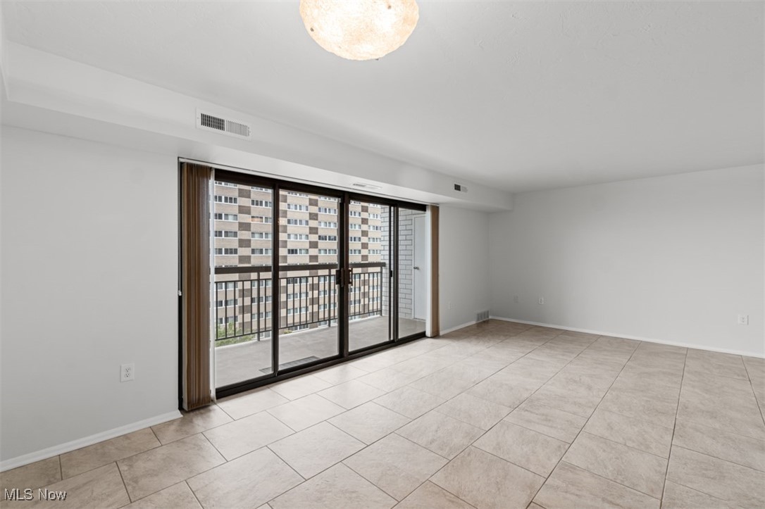 Meridian Condo - Residential