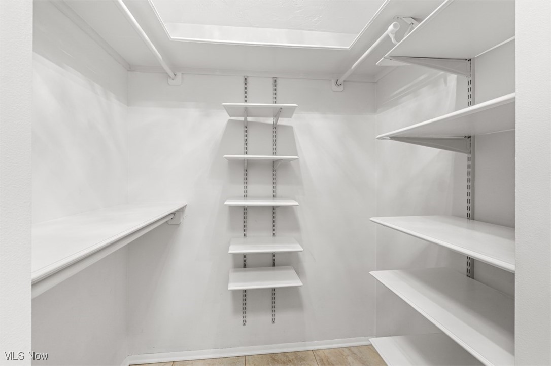 Meridian Condo - Residential