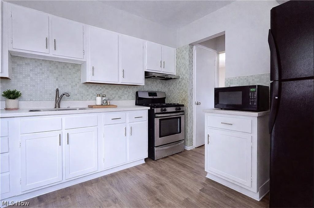 Photo of 4477 E 143rd Street, Cleveland, OH 44128 (MLS # 5185536)