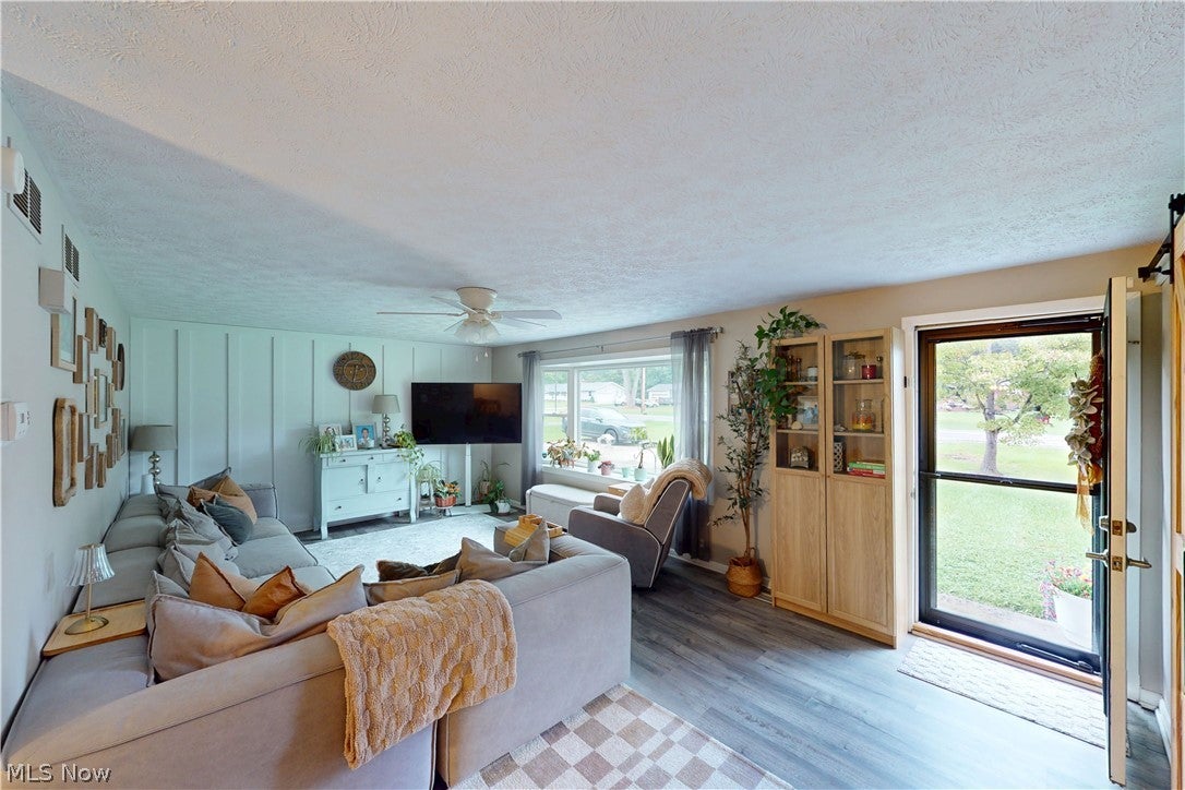 3350 Sandy Lake Road