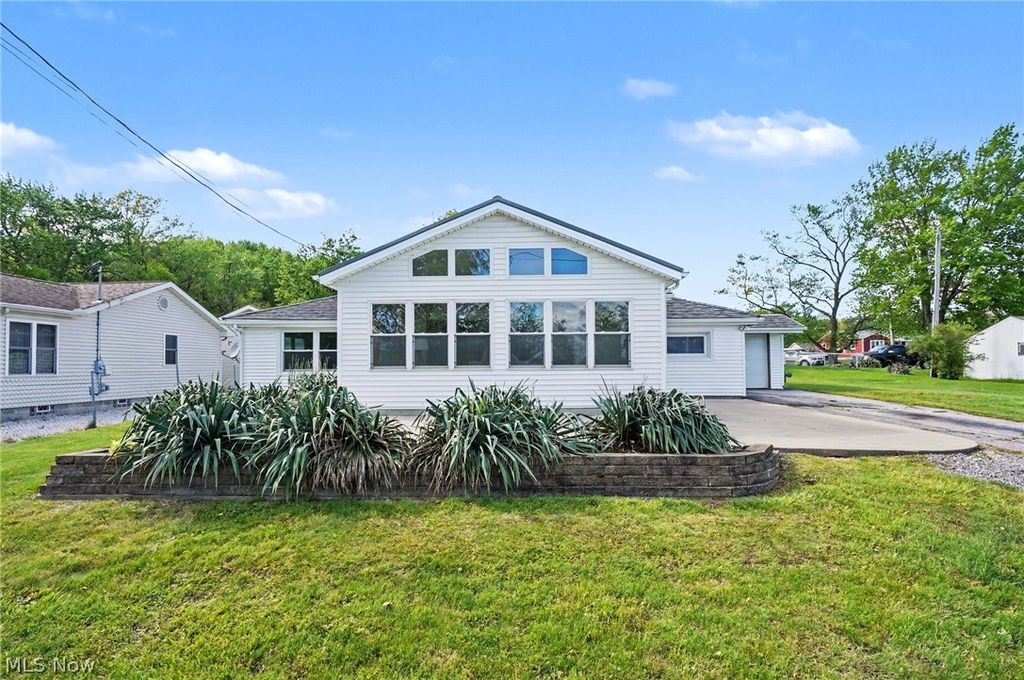 Photo of 1446 Jersey Street, Lake Milton, OH 44429 (MLS # 5209323)