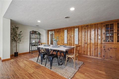 Tiny photo for 1446 Jersey Street, Lake Milton, OH 44429 (MLS # 5209323)