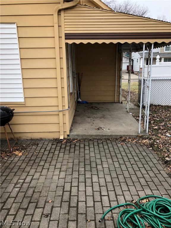 Thomas Hindes - Residential Lease