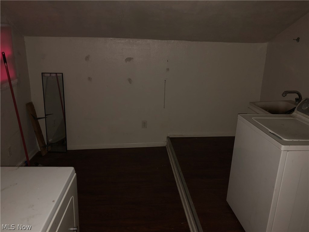 Thomas Hindes - Residential Lease