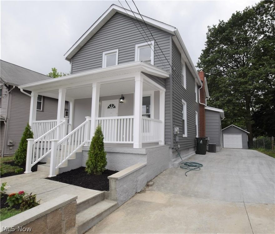 Welcome to 134 N. Pardee ST. in Wadsworth!   You are not going to want to miss this one!  Fully updated with first floor master, open concept kitchen with granite countertops and spacious living room which includes a beautiful stone fireplace!! 3 additional bedrooms upstairs with a double vanity bathroom! Schedule your showing today!