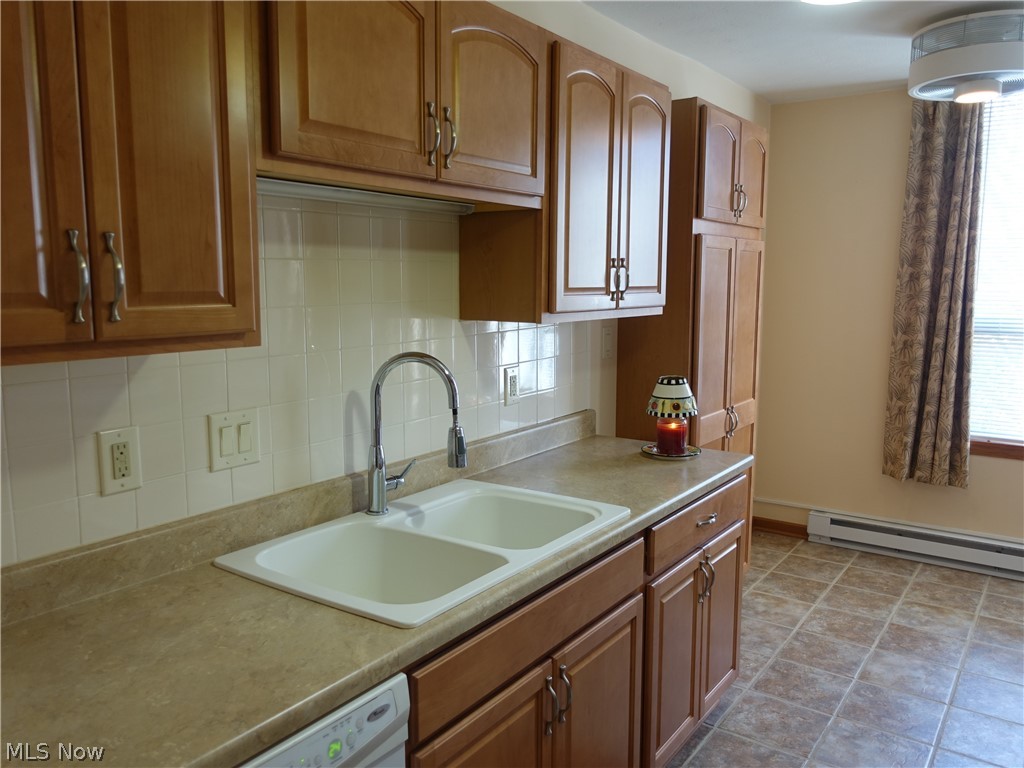 Silver Lake Towers Condo - Residential