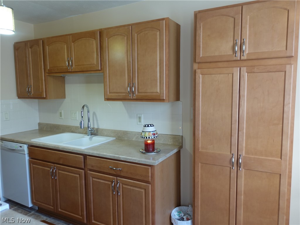 Silver Lake Towers Condo - Residential