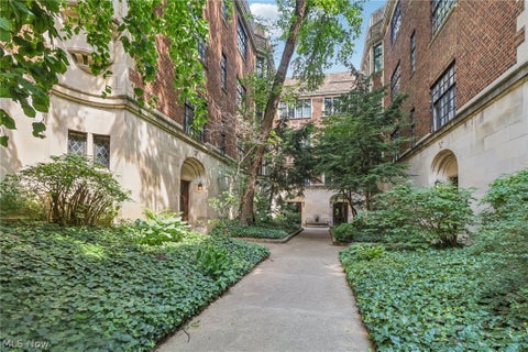 2509 Overlook Road 2 Cleveland Heights, OH 44106