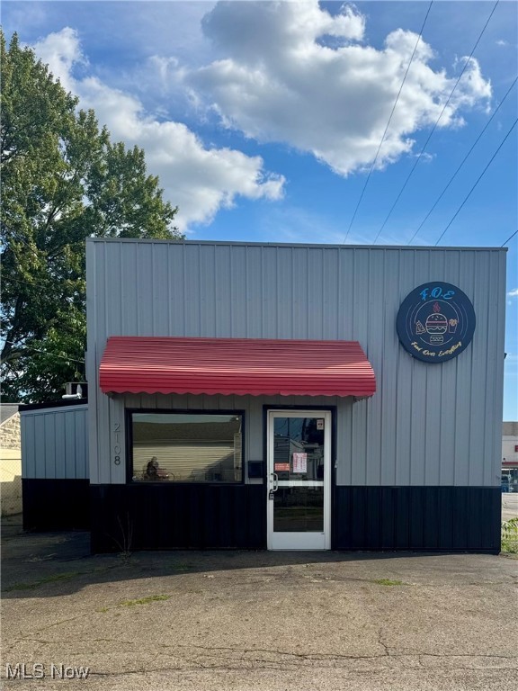 City/Canton - Commercial Sale