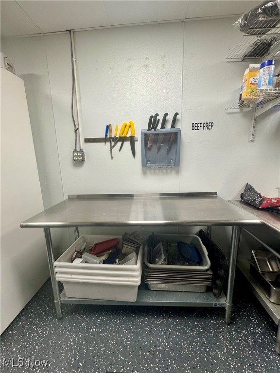 City/Canton - Commercial Sale