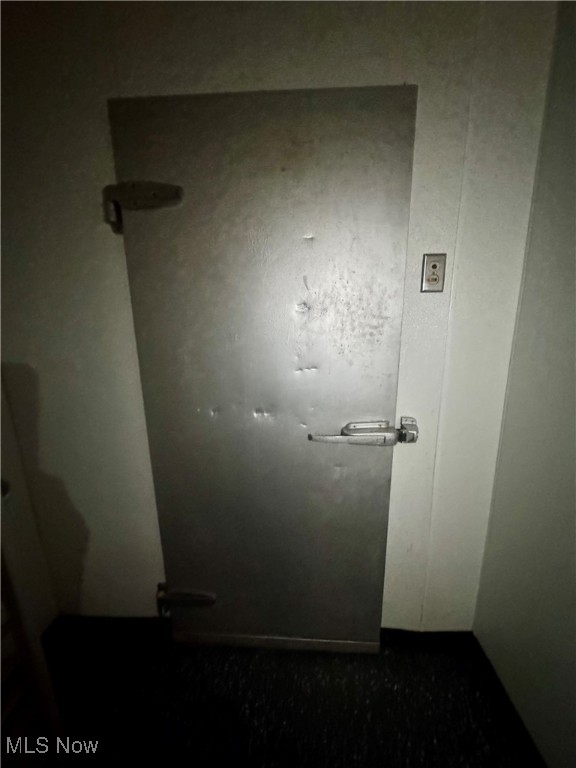 City/Canton - Commercial Sale