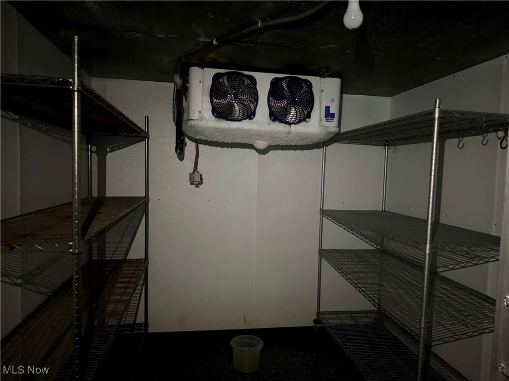 City/Canton - Commercial Sale