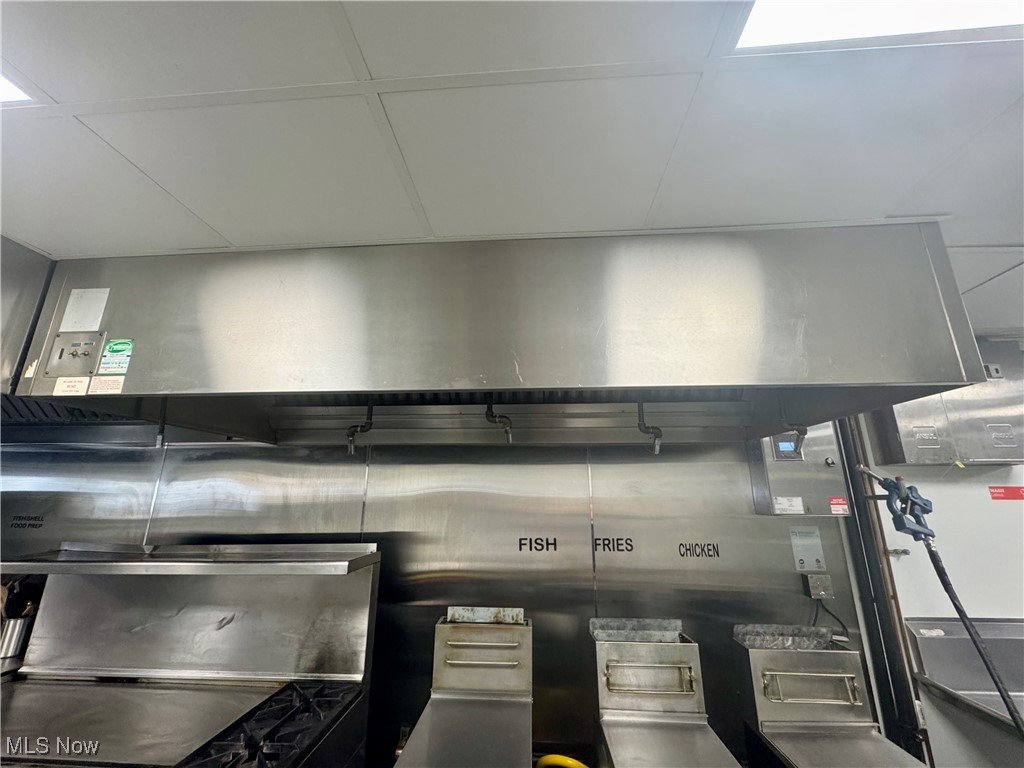 City/Canton - Commercial Sale