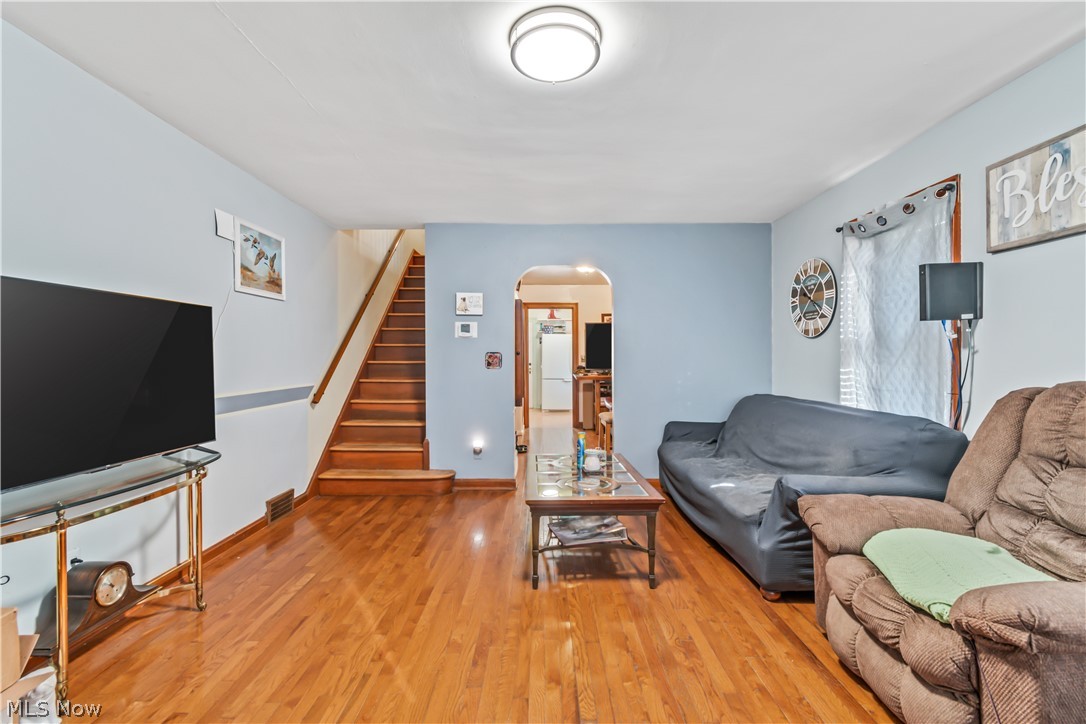 East Barberton Land Cos - Residential Income