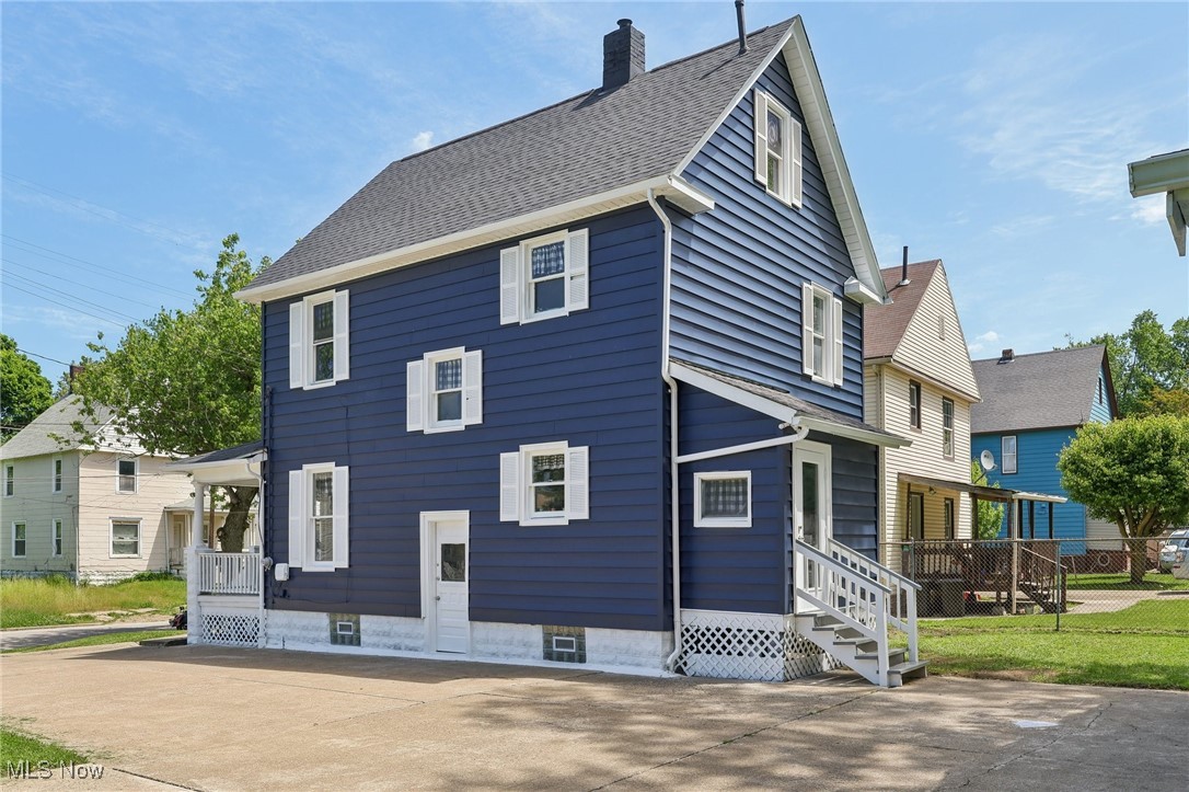 932 W 43rd Street, Ashtabula, Ohio image 2