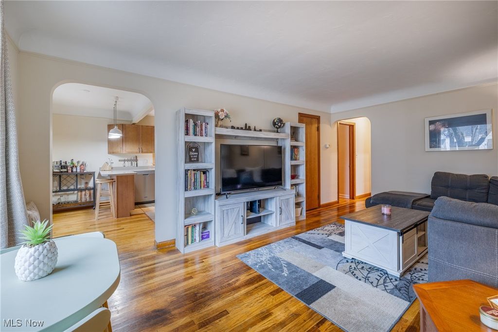 Photo of 3104 W 146th Street, Cleveland, OH 44111 (MLS # 5175346)