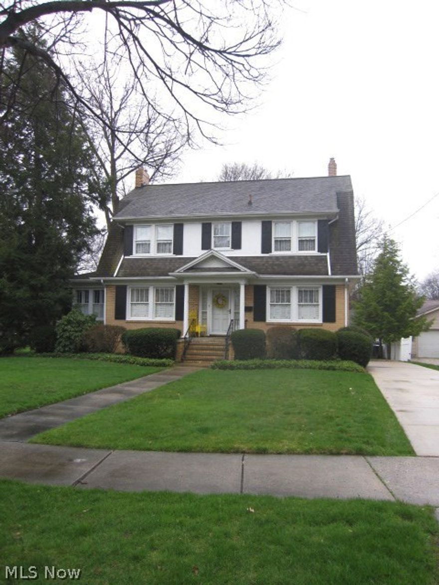 One of the largest Colonials on the Blvd. - five bedrooms, first floor family room, large kitchen with breakfast room plus formal dining.  The basement is mostly finished and there are signs everywhere of "pride of homeownership".  This couple raised a large family here and have been owners for over 50 years.  The back yard is one of the largest on the Blvd. and is manicured and beautiful.  Enjoy all the perks this neighborhood offers including quick access to gorge park, near popular restaurants.  Plus enjoy Cuyahoga Falls amenities and utilities.