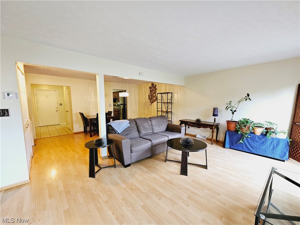 Richmond Place Condo Ph 02 - Residential