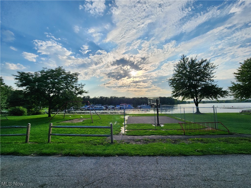 Village/Gloria Glens Park - Residential