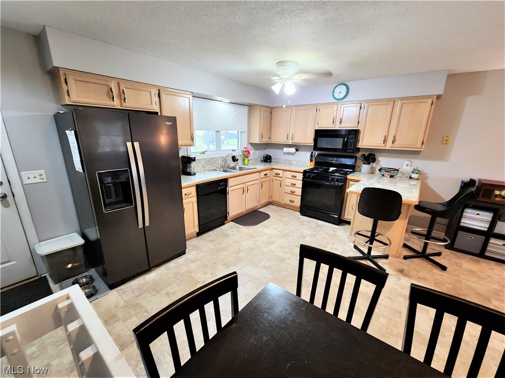 Village/Gloria Glens Park - Residential