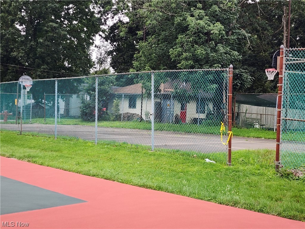 Village/Gloria Glens Park - Residential