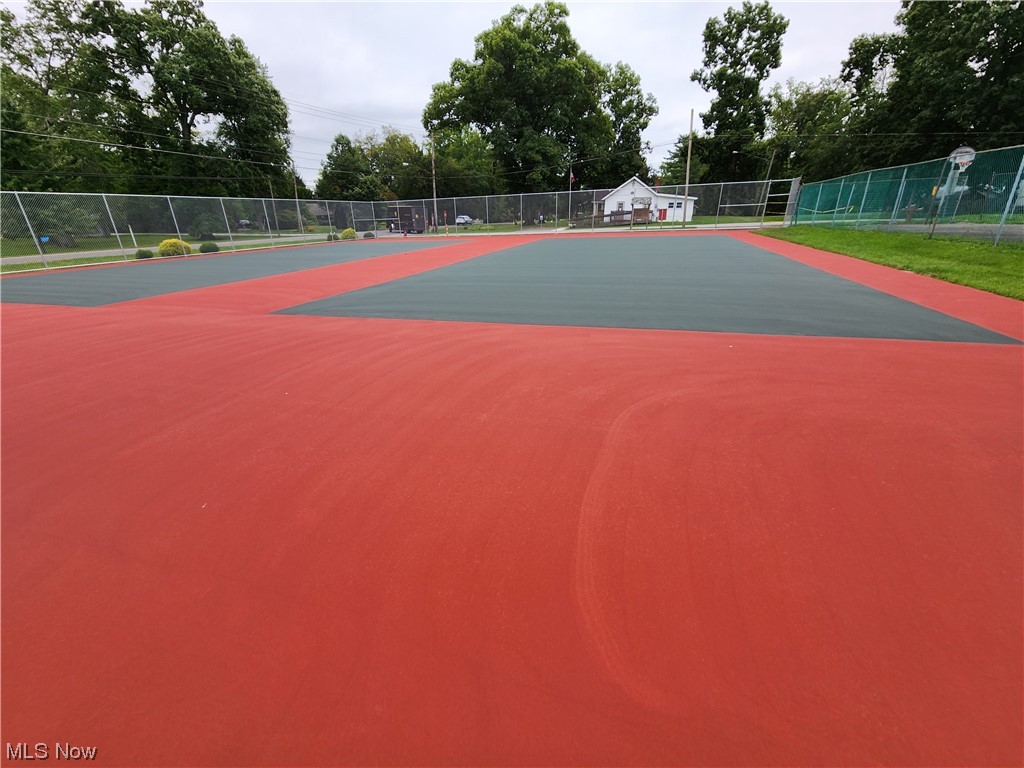 Village/Gloria Glens Park - Residential