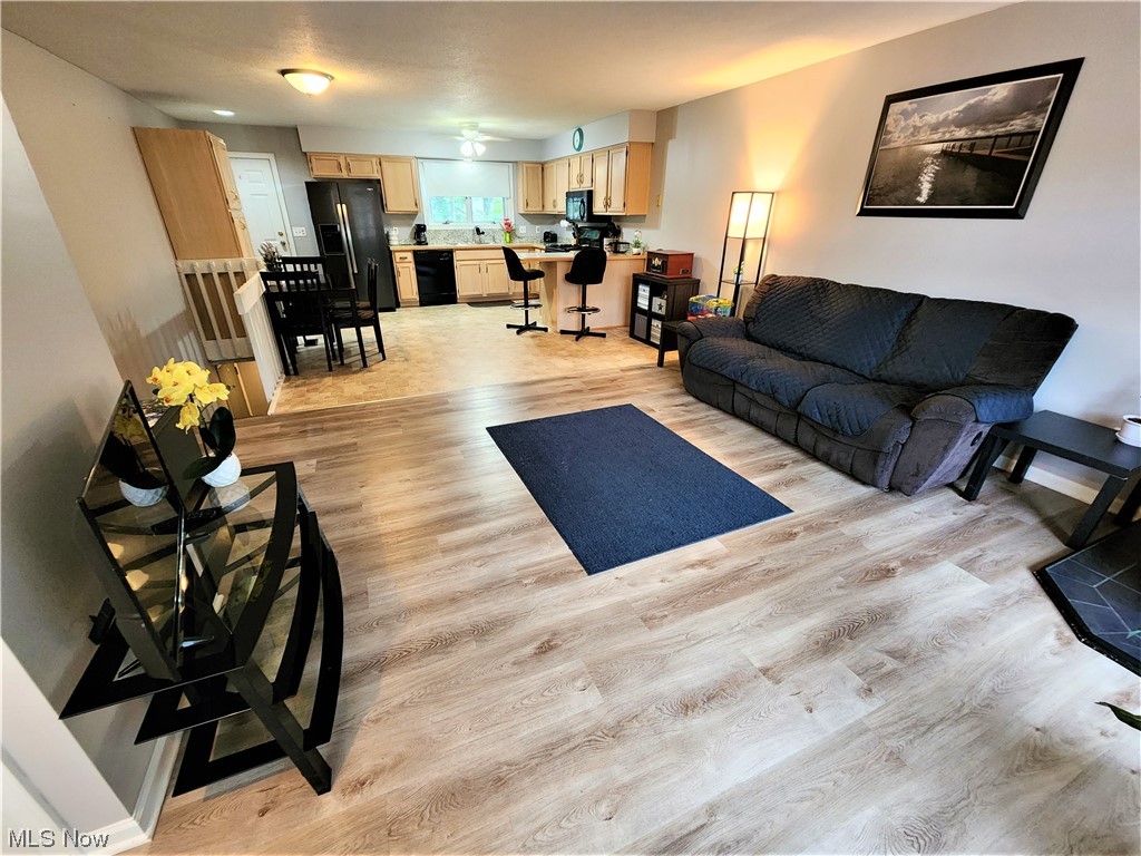 Village/Gloria Glens Park - Residential