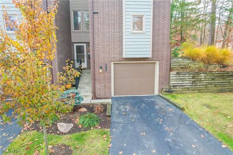 6810 W Fitzwater Road, Brecksville, OH 44141 - #: 5172235