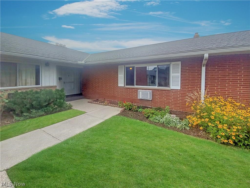 Stratford Village Condo - Residential