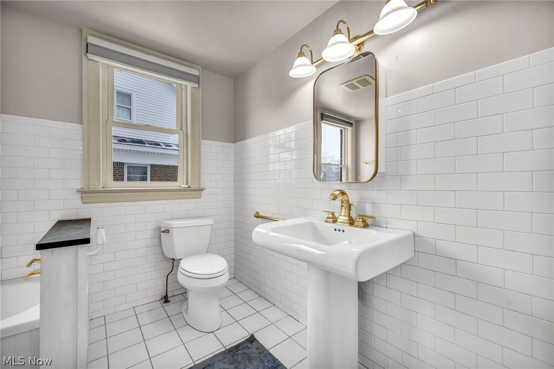 Euclid Heights - Residential Income