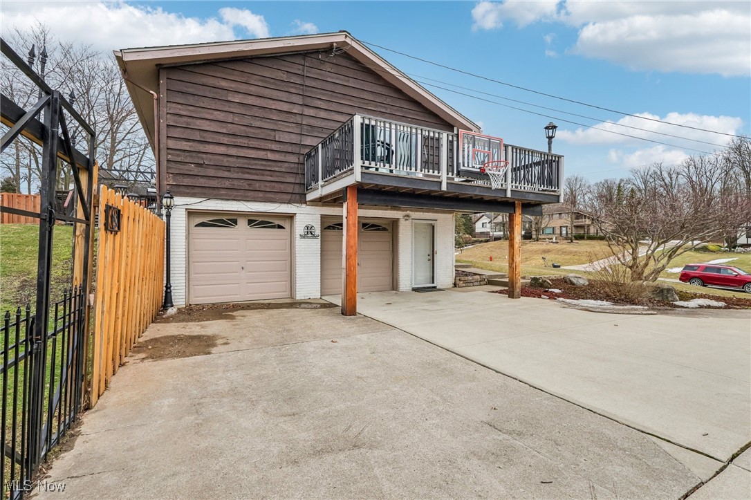 5300 Wiltshire Road, North Royalton, Ohio image 3
